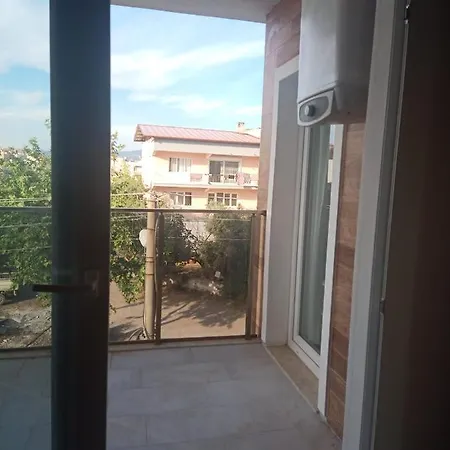Seref Vural Apartman